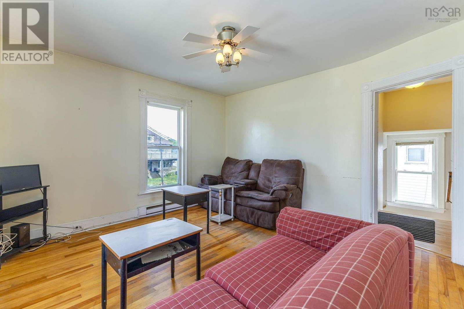 25 Jubilee Avenue, Stellarton, Nova Scotia  B0K 1S0 - Photo 14 - 202615314