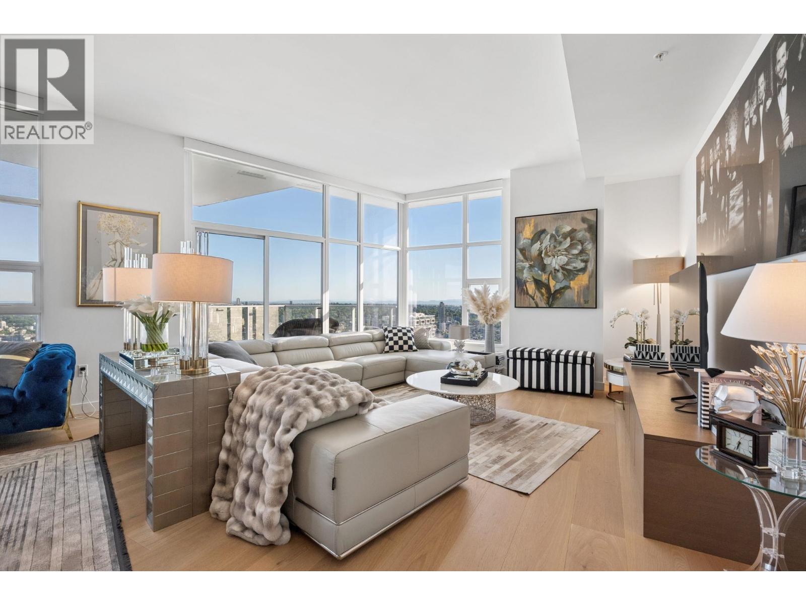 5802 1289 Hornby Street, Vancouver, British Columbia  V6Z 0G7 - Photo 2 - R3138105