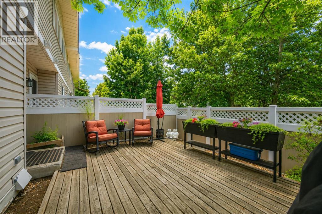 165 Woodmont Terrace Sw, Calgary, Alberta  T2W 4Z4 - Photo 18 - A2314987