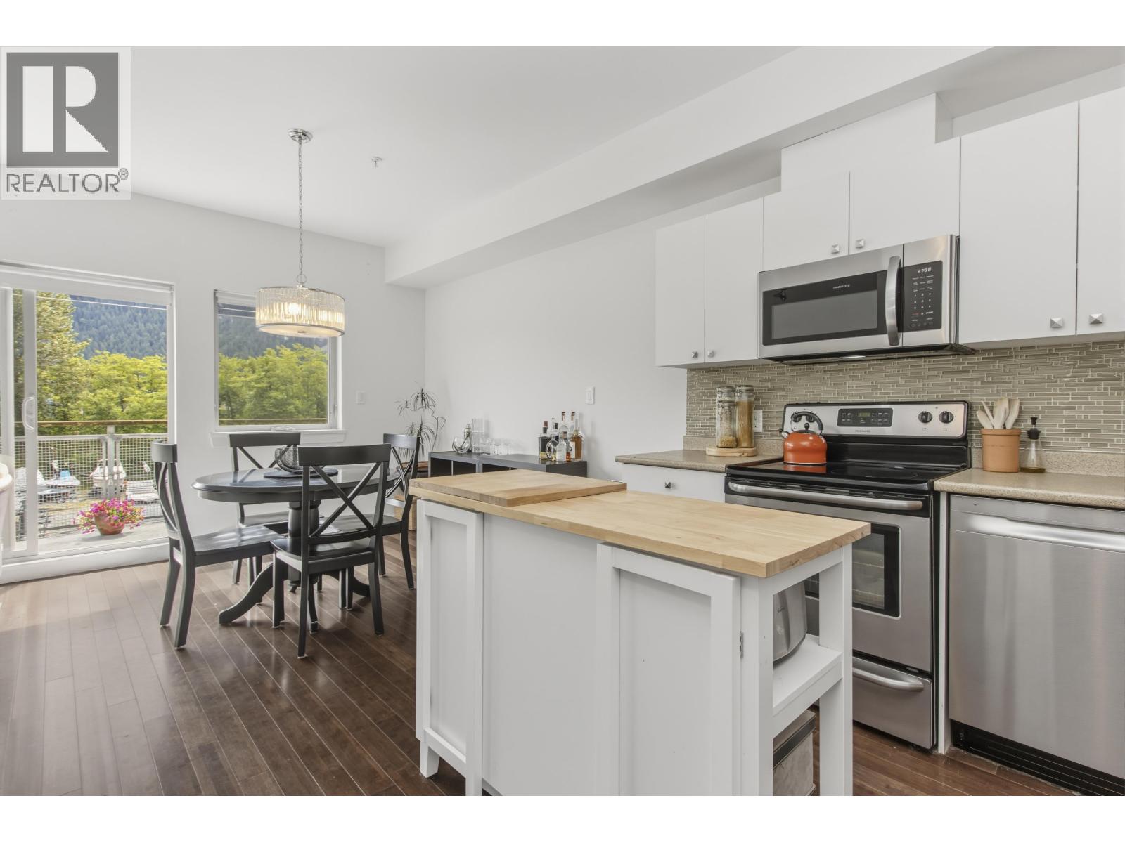 306 38142 Cleveland Avenue, Squamish, British Columbia  V8B 0A4 - Photo 9 - R3129286