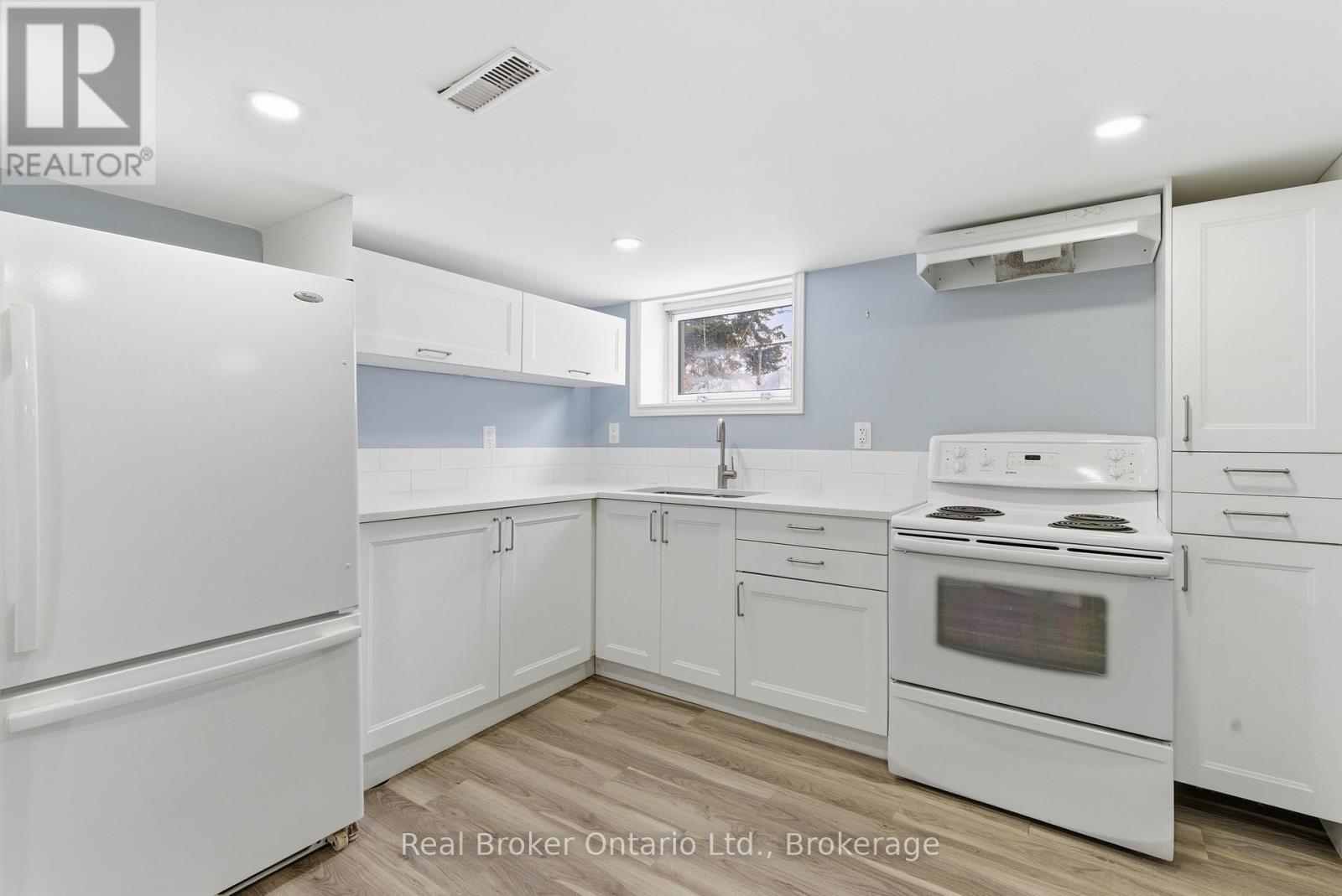 880 Lawrence Road, Hamilton, Ontario  L8K 2A3 - Photo 30 - X13481826