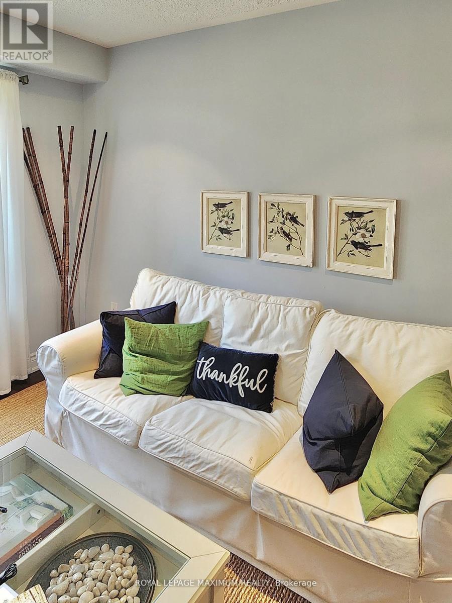 9 Flook Lane, Toronto, Ontario  M2R 1C4 - Photo 10 - C13481822