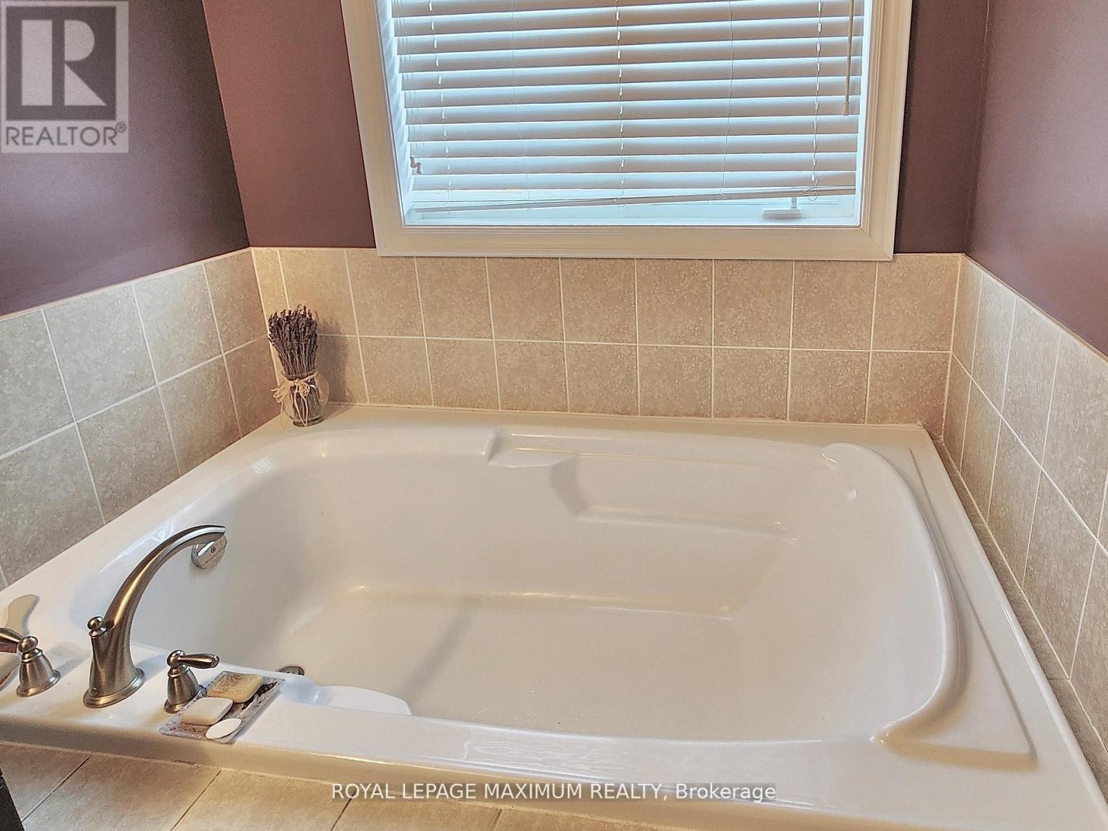 9 Flook Lane, Toronto, Ontario  M2R 1C4 - Photo 20 - C13481822