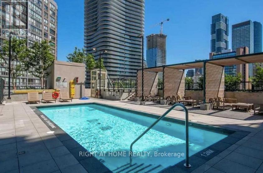 1616 - 955 Bay Street, Toronto, Ontario  M5S 0C6 - Photo 2 - C13481840