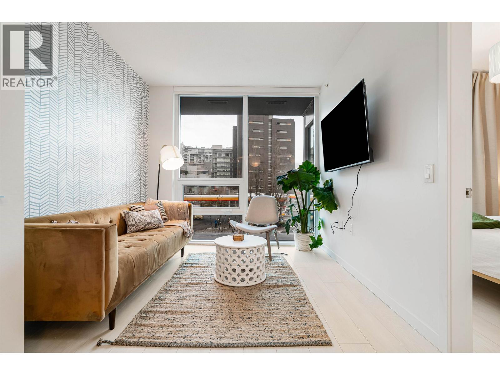 204 180 E 2nd Avenue, Vancouver, British Columbia  V5T 0K4 - Photo 2 - R3139296