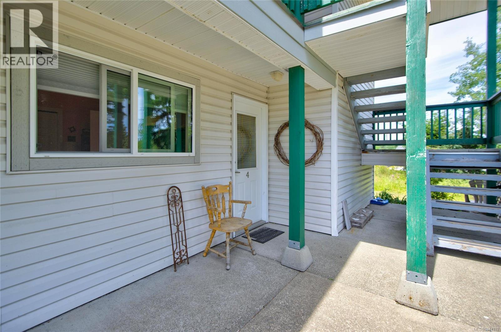 4 2736 Ulverston Ave, Cumberland, British Columbia  V0R 1S0 - Photo 5 - 1041332