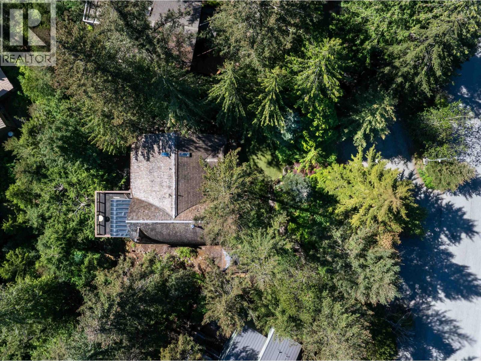 9480 Emerald Drive, Whistler, British Columbia V8E 0G5 - Photo 32 - R3139277