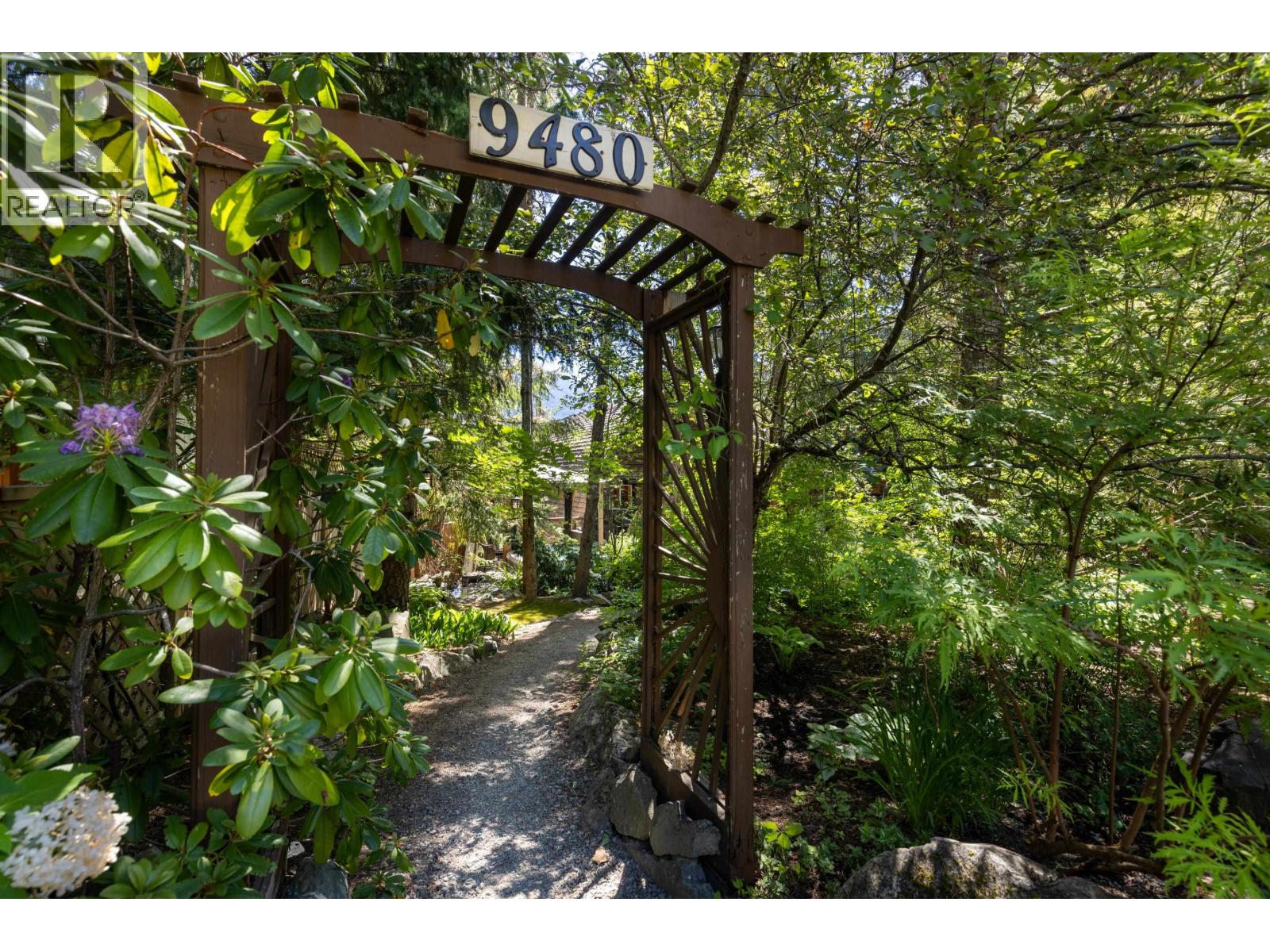 9480 Emerald Drive, Whistler, British Columbia V8E 0G5 - Photo 39 - R3139277