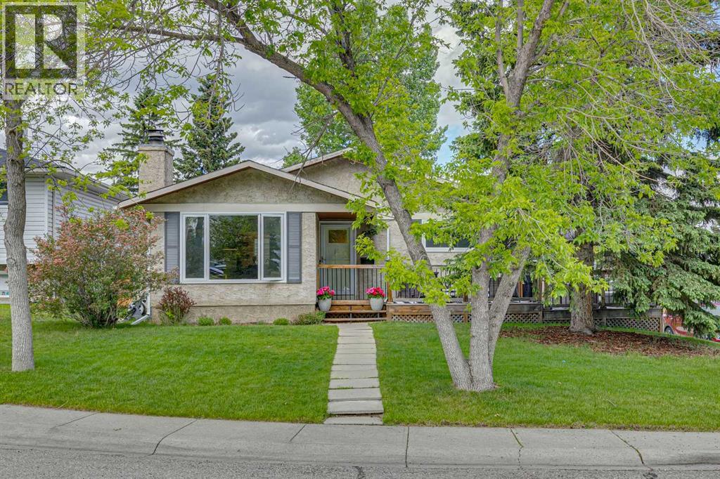 12019 Canfield Green SW, calgary, Alberta