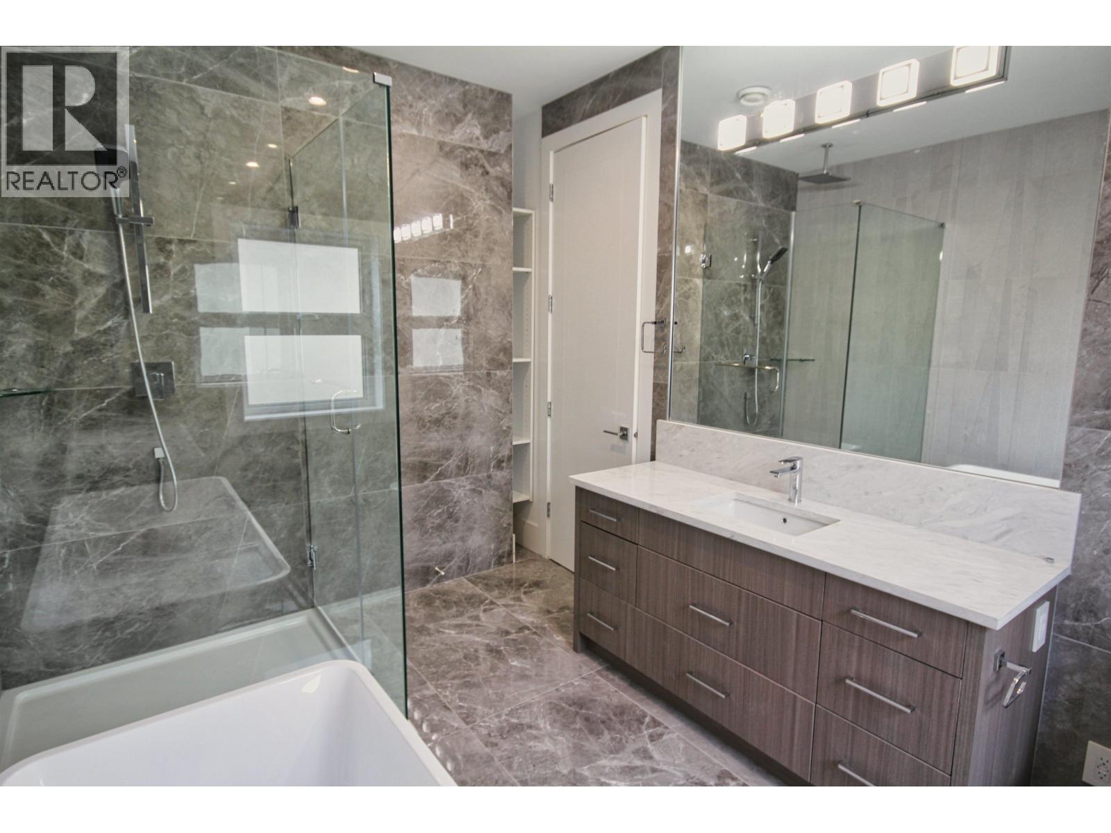 11911 Dunavon Place, Richmond, British Columbia  V7E 3Y1 - Photo 18 - R3103162
