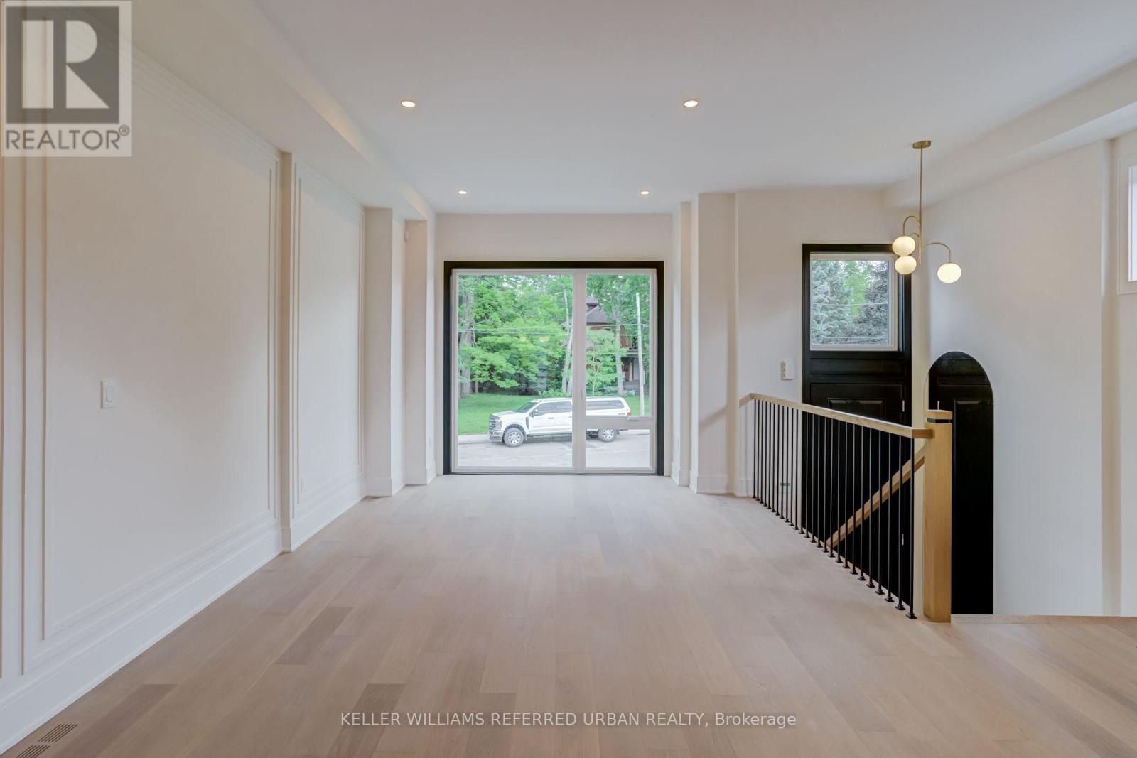 39 Wesley Avenue, Mississauga, Ontario  L5H 2M6 - Photo 11 - W13481716