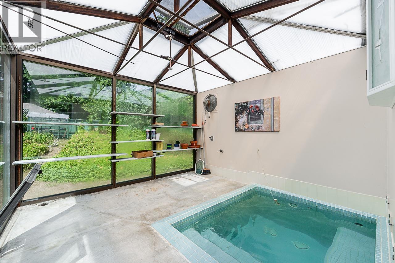 1110 Handsworth Road, North Vancouver, British Columbia  V7R 2A8 - Photo 15 - R3139246