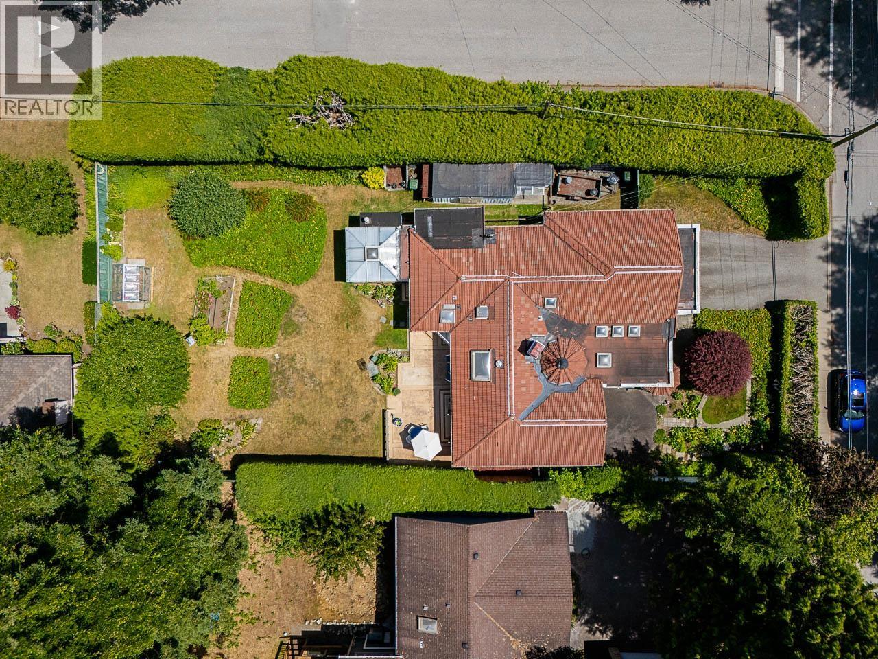 1110 Handsworth Road, North Vancouver, British Columbia  V7R 2A8 - Photo 34 - R3139246