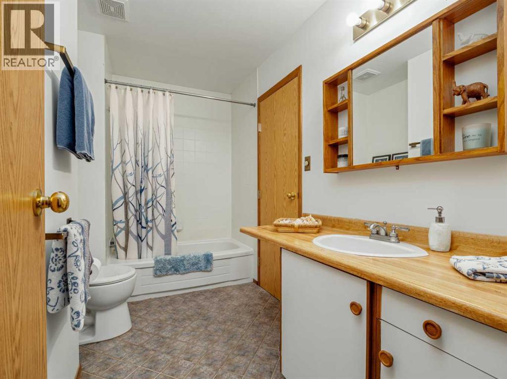 17 Pine Place, Coalhurst, Alberta  T0L 0V0 - Photo 16 - A2322629