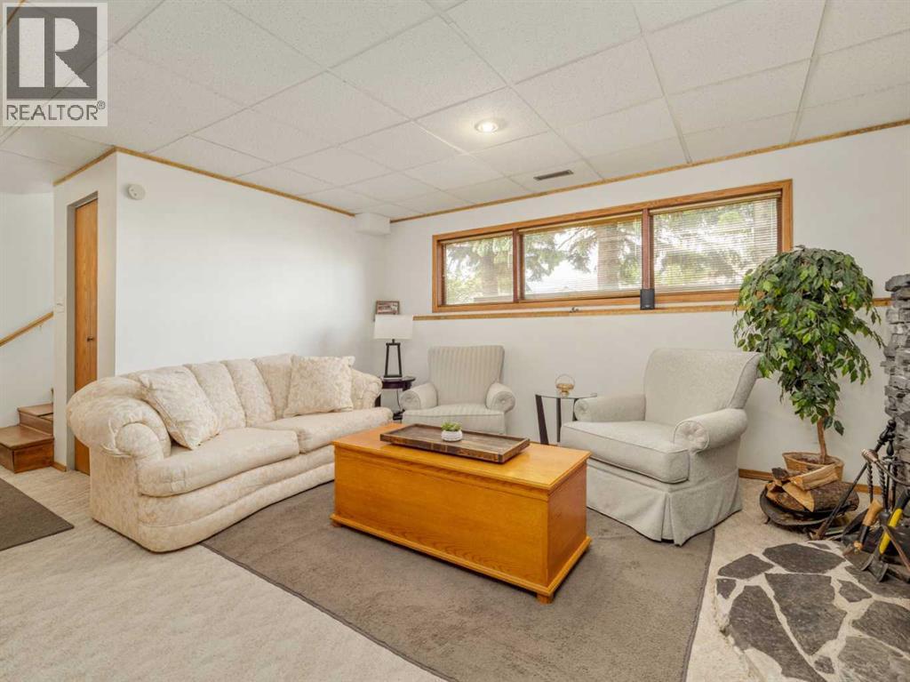 17 Pine Place, Coalhurst, Alberta  T0L 0V0 - Photo 28 - A2322629