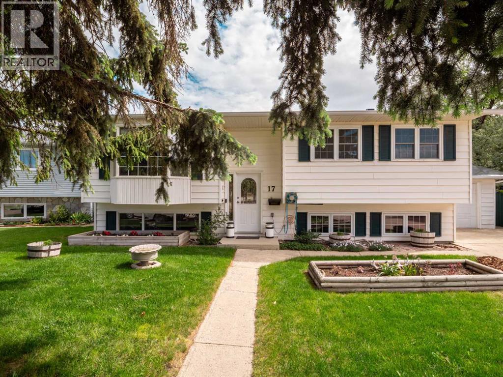 17 Pine Place, Coalhurst, Alberta  T0L 0V0 - Photo 4 - A2322629