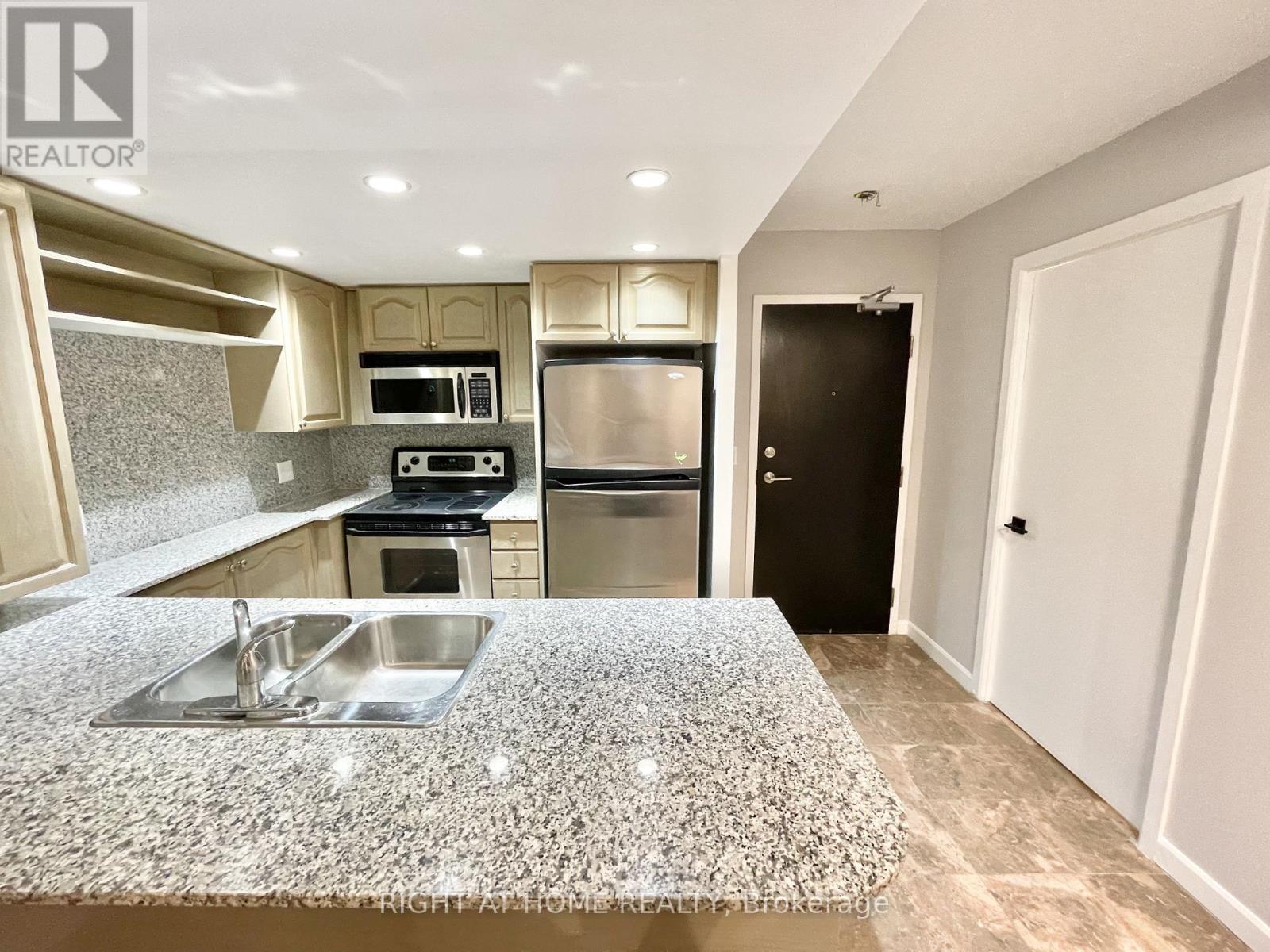 2206 - 8 Park Road, Toronto, Ontario  M4W 3S5 - Photo 16 - C13481856