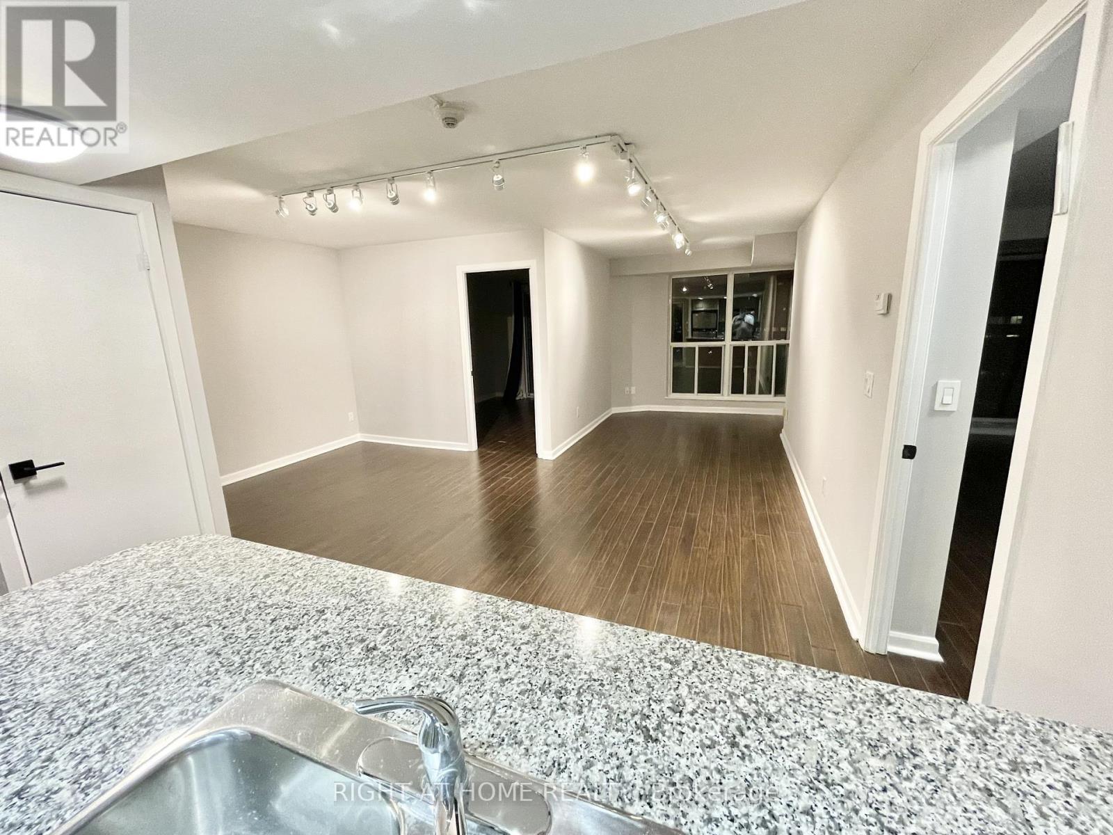 2206 - 8 Park Road, Toronto, Ontario  M4W 3S5 - Photo 22 - C13481856