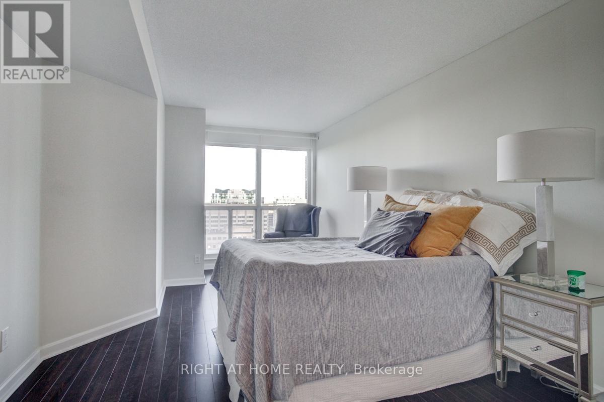 2206 - 8 Park Road, Toronto, Ontario  M4W 3S5 - Photo 23 - C13481856