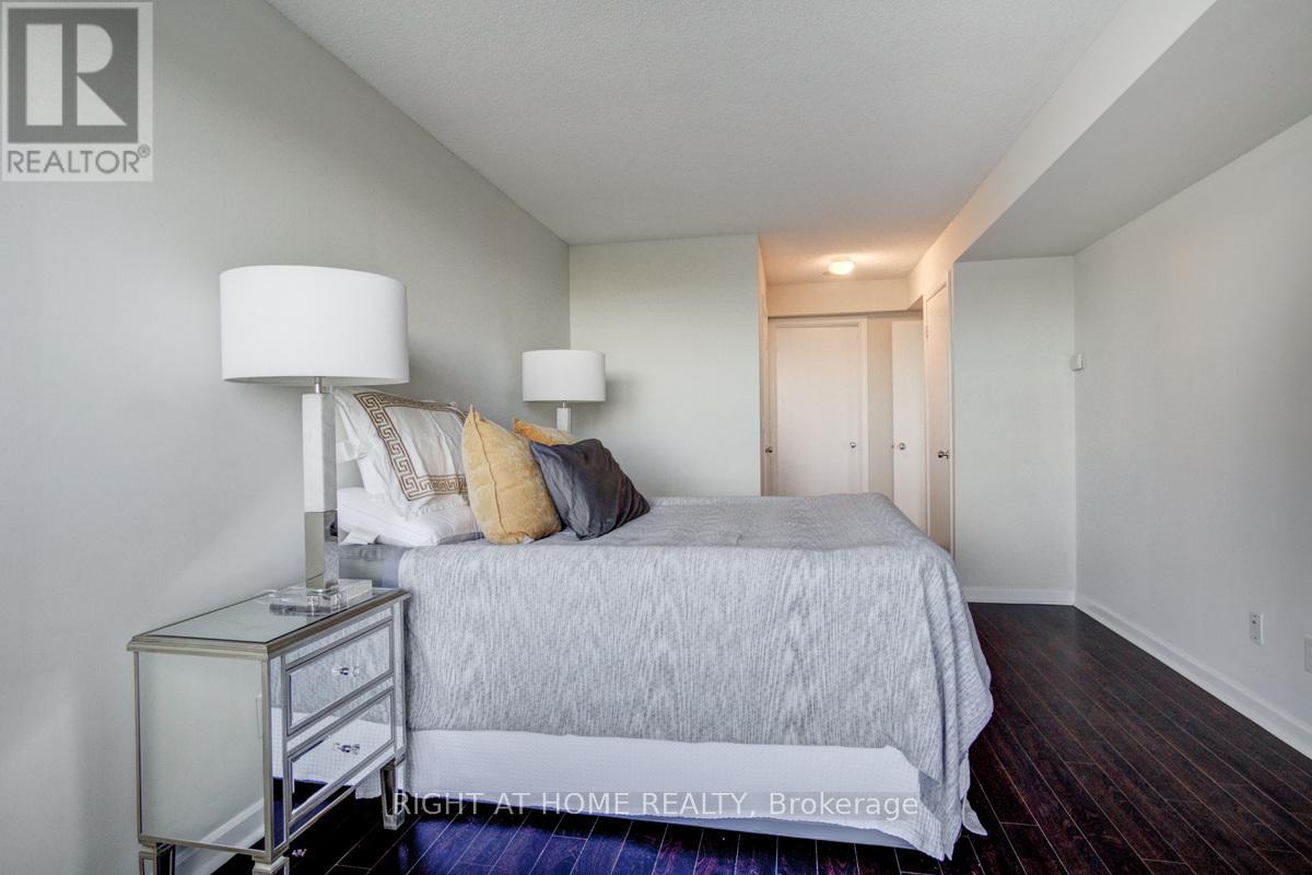 2206 - 8 Park Road, Toronto, Ontario  M4W 3S5 - Photo 24 - C13481856
