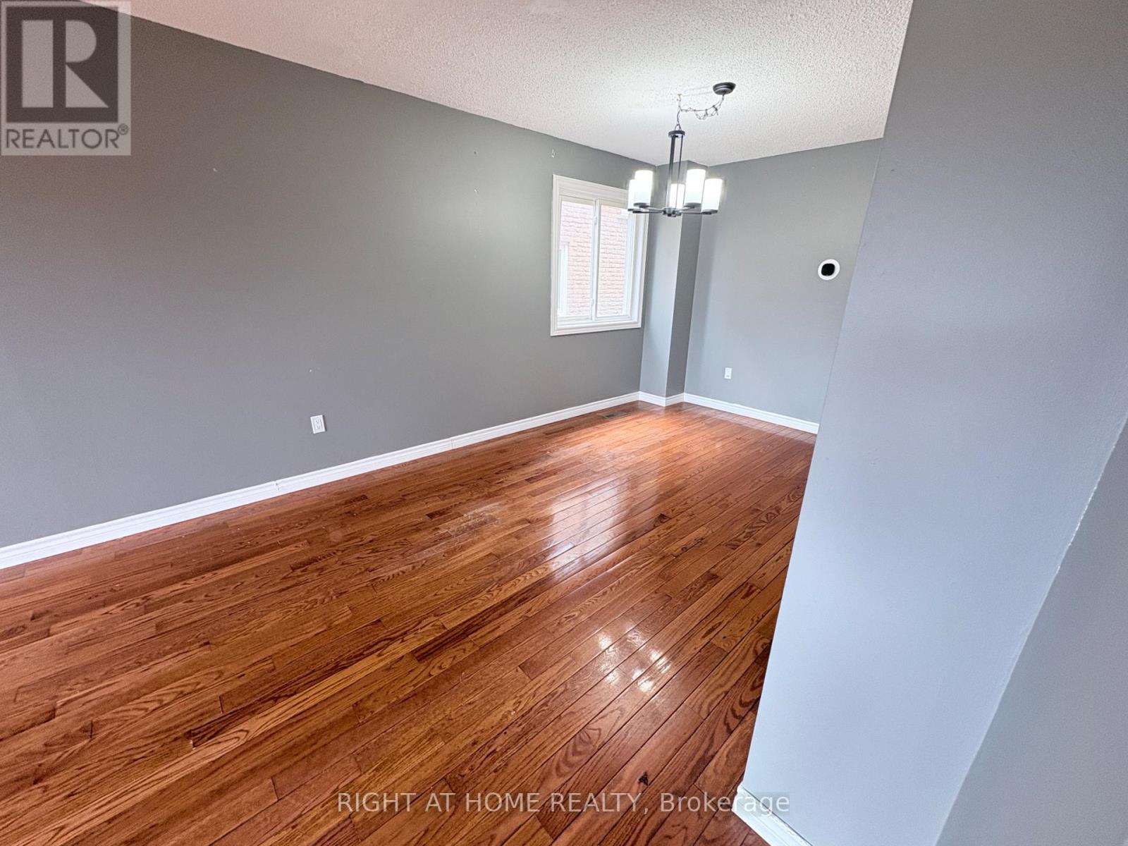 47 Hewitt Crescent, Ajax, Ontario  L1S 7A6 - Photo 11 - E13481876