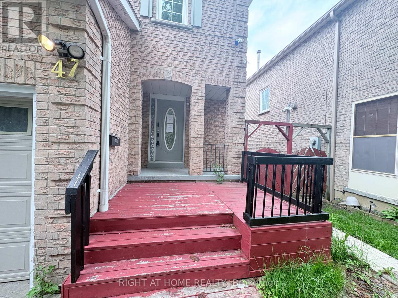 47 Hewitt Crescent, Ajax, Ontario  L1S 7A6 - Photo 2 - E13481876