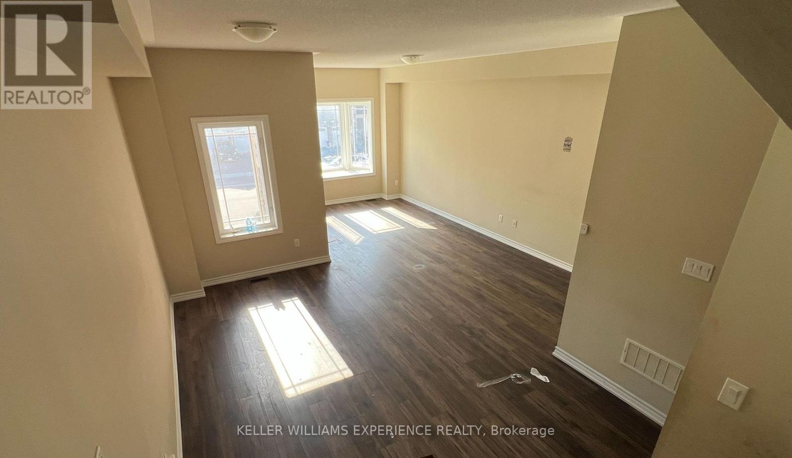 39 Milson Crescent, Essa, Ontario  L0M 1B4 - Photo 3 - N13481888