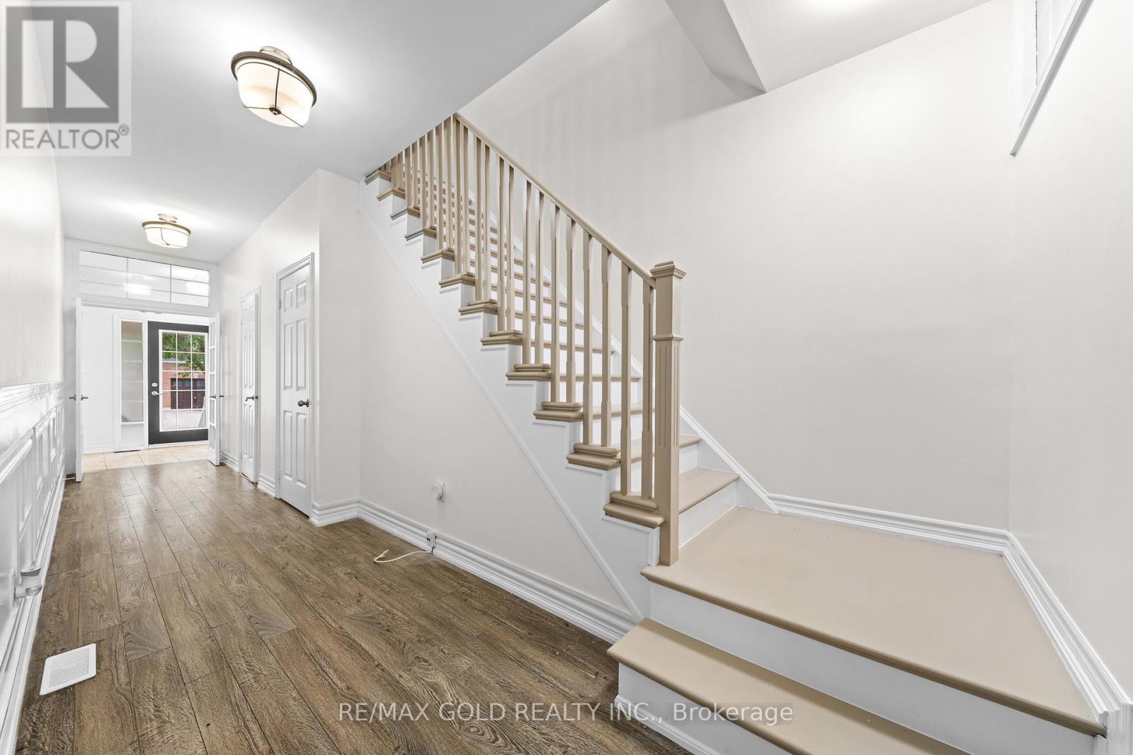25 Frenchpark Circle, Brampton, Ontario  L6X 0Y5 - Photo 17 - W13481846