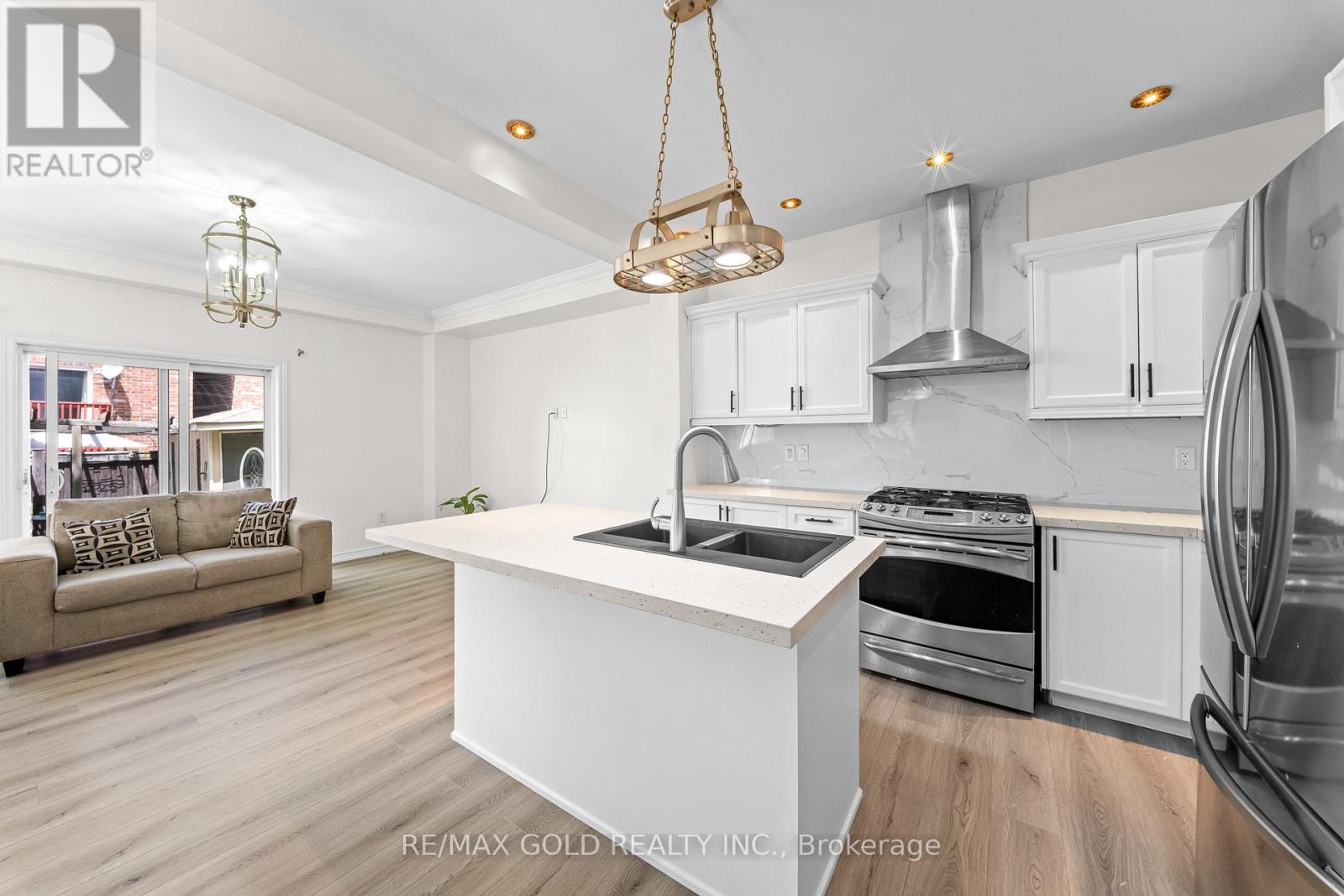 25 Frenchpark Circle, Brampton, Ontario  L6X 0Y5 - Photo 21 - W13481846