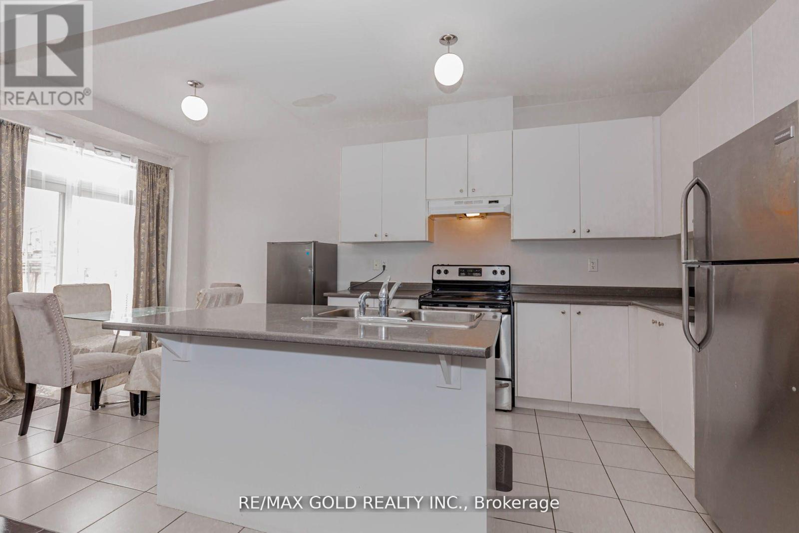 39 Chesterwood Crescent, Brampton, Ontario  L6Y 0Z4 - Photo 13 - W13481848