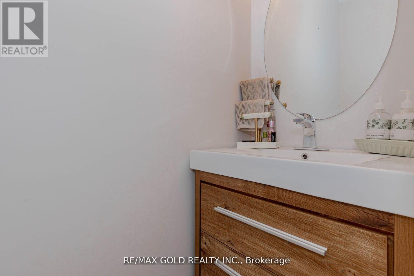 39 Chesterwood Crescent, Brampton, Ontario  L6Y 0Z4 - Photo 23 - W13481848