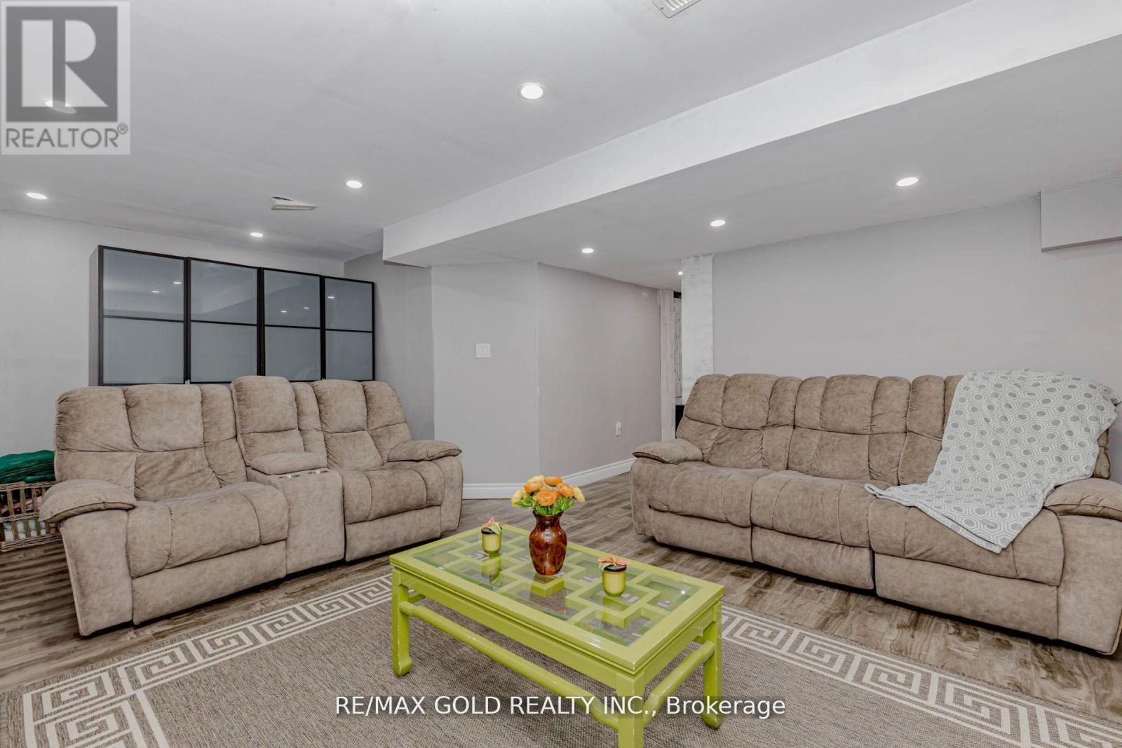 39 Chesterwood Crescent, Brampton, Ontario  L6Y 0Z4 - Photo 50 - W13481848