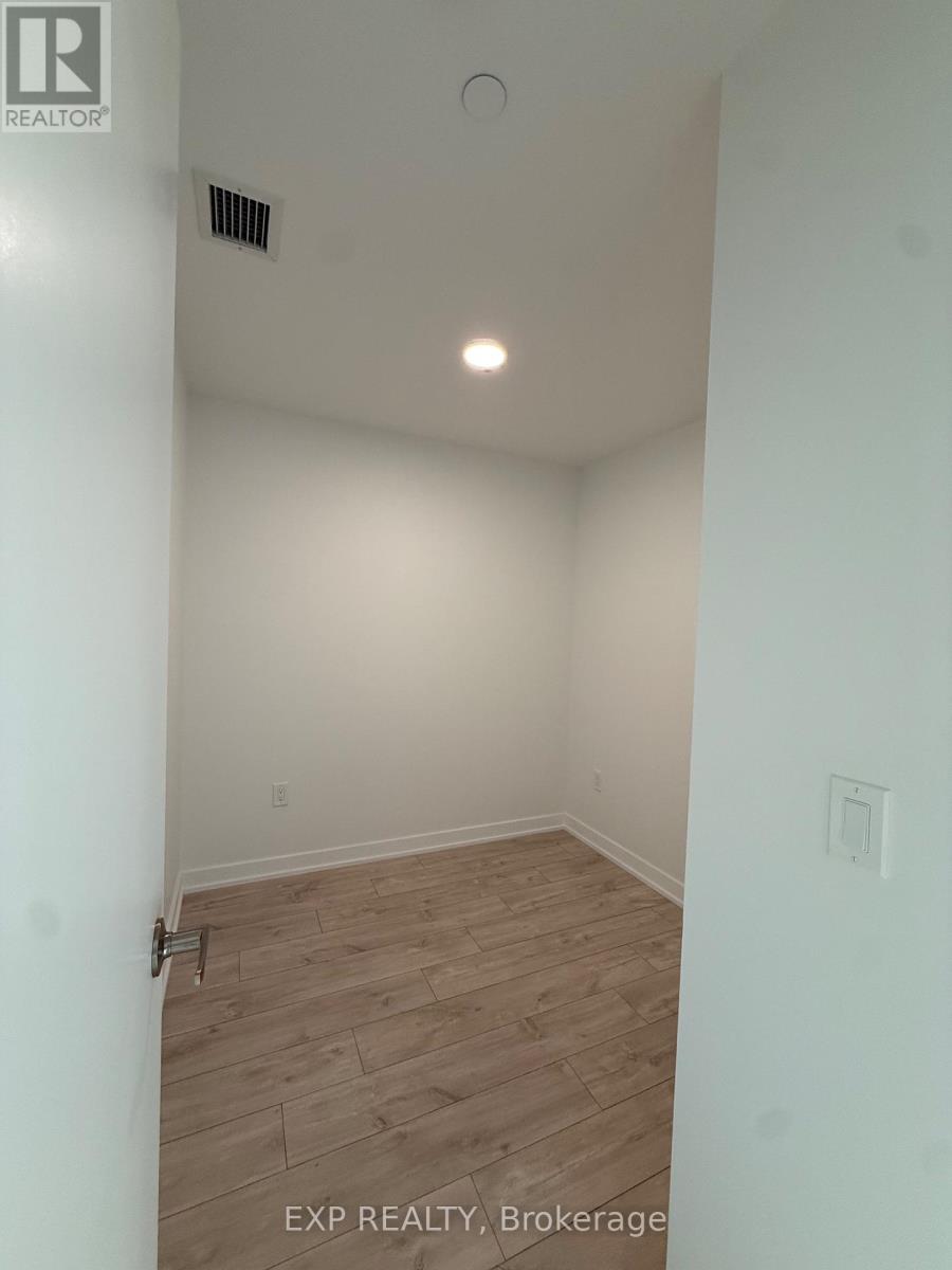 204 - 740 Whitlock Avenue, Milton (Cb Cobban), Ontario  L9E 2B4 - Photo 6 - W13481852