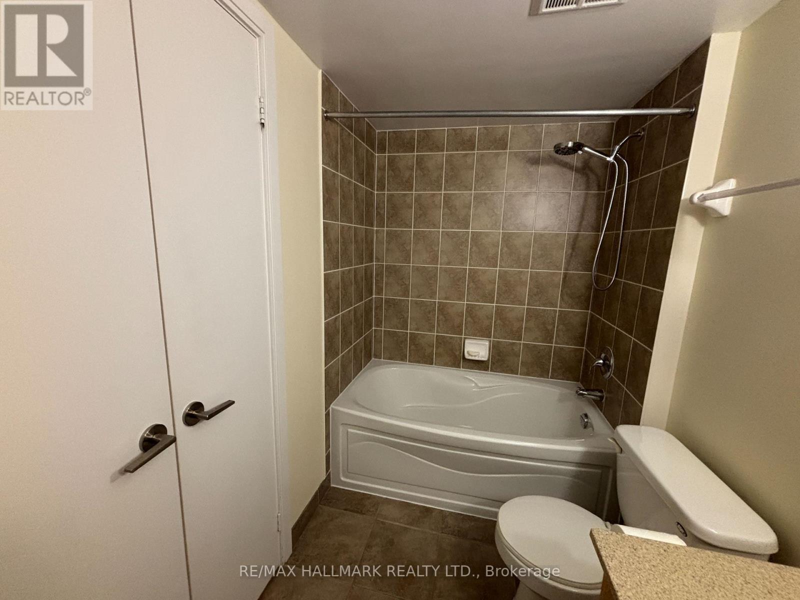 839 - 35 Viking Lane, Toronto, Ontario  M9B 0A2 - Photo 5 - W13481894