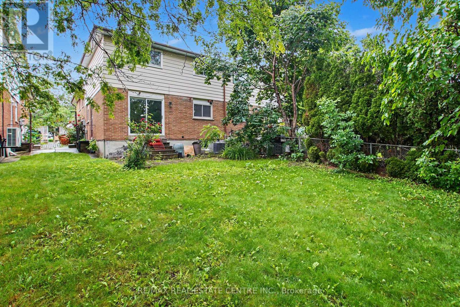 396 Pinemeadow Avenue, Mississauga, Ontario  L5B 2J9 - Photo 43 - W13481902