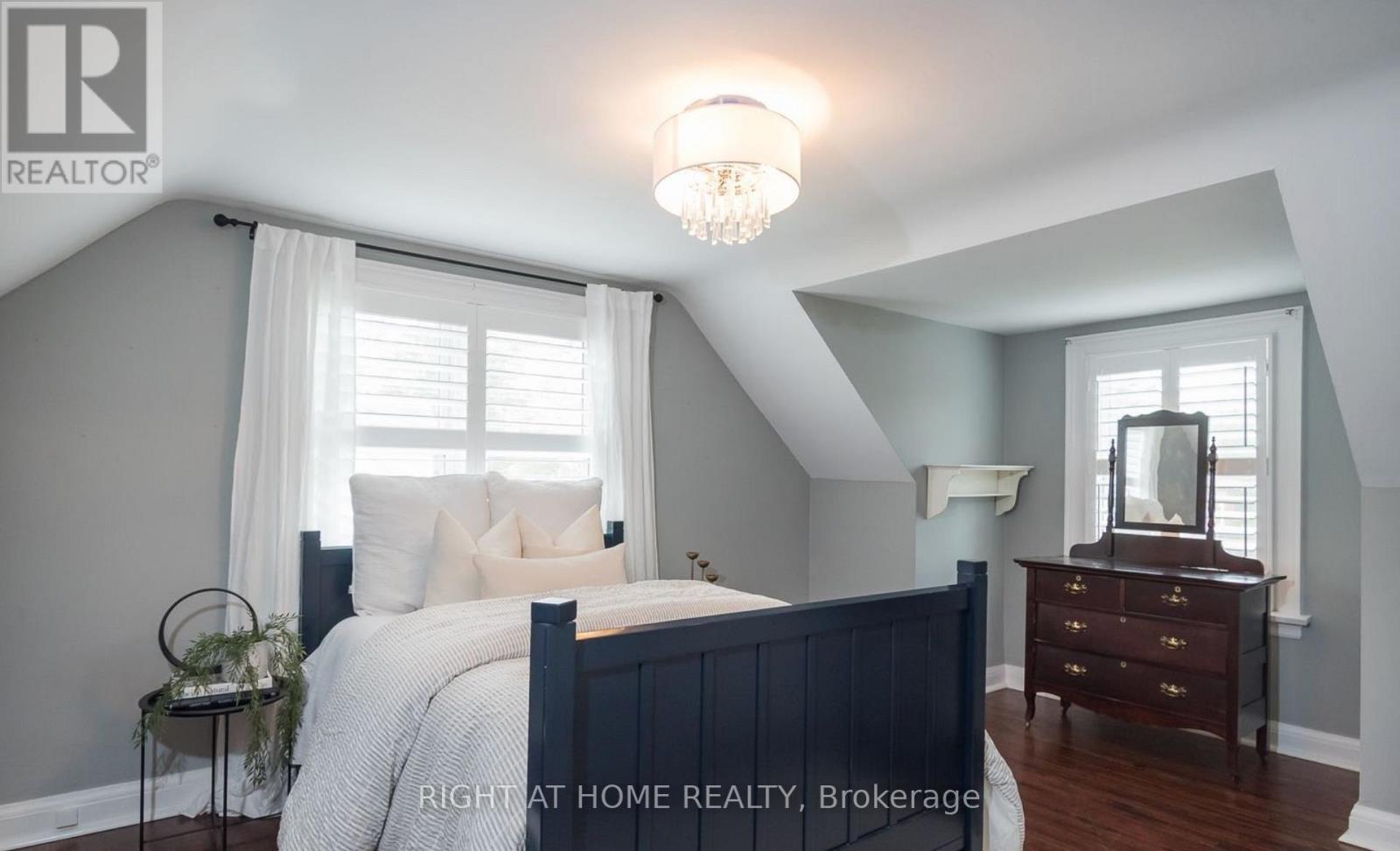 124 Lydia Avenue, Milton (Om Old Milton), Ontario  L9T 2H1 - Photo 16 - W13481904
