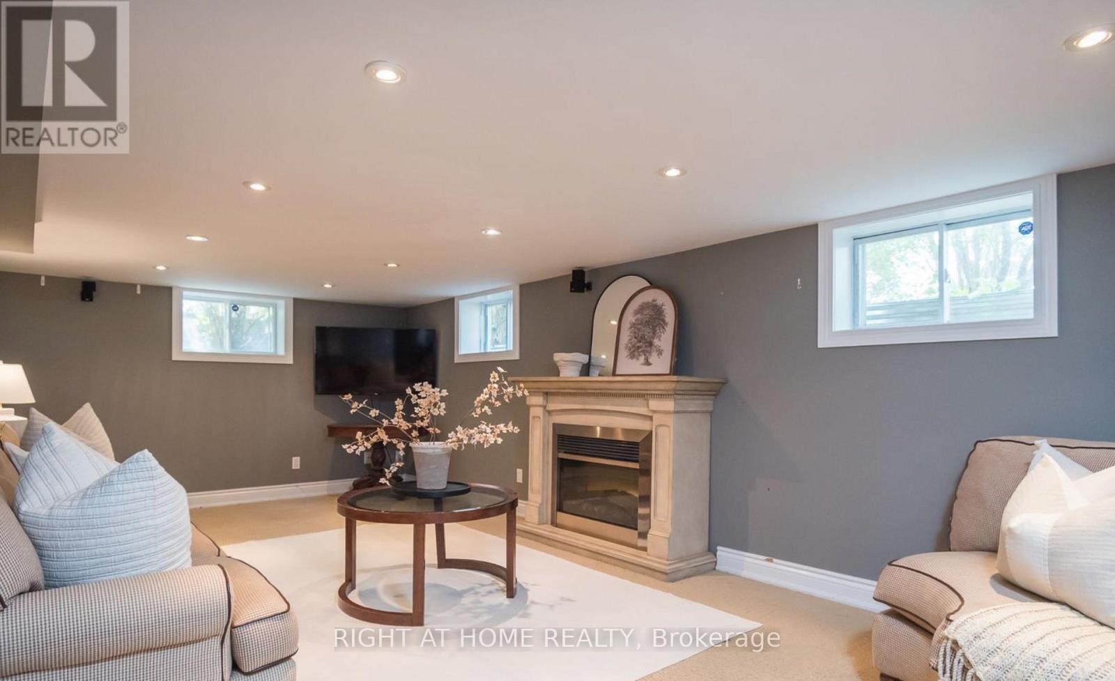124 Lydia Avenue, Milton (Om Old Milton), Ontario  L9T 2H1 - Photo 22 - W13481904