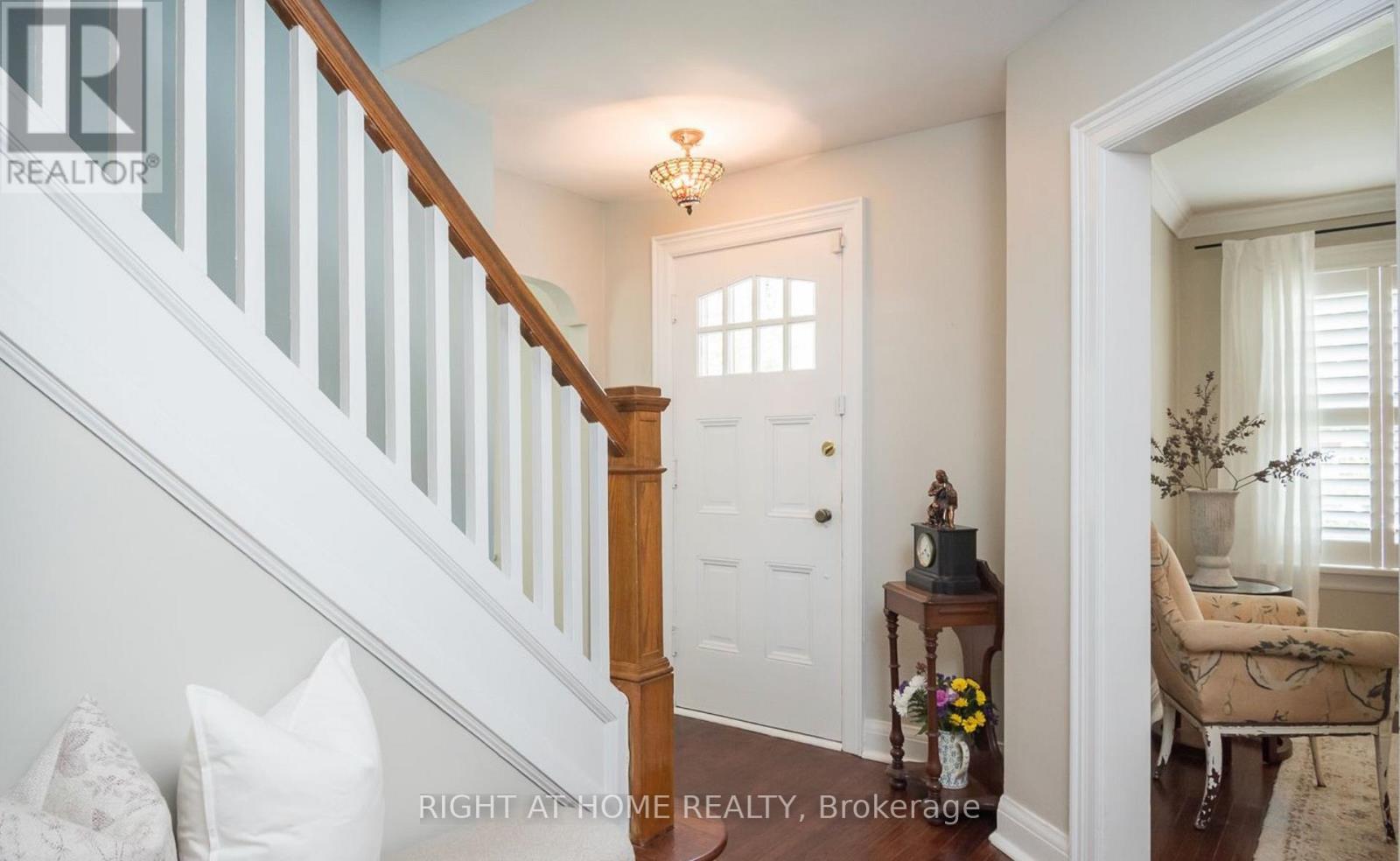 124 Lydia Avenue, Milton (Om Old Milton), Ontario  L9T 2H1 - Photo 4 - W13481904