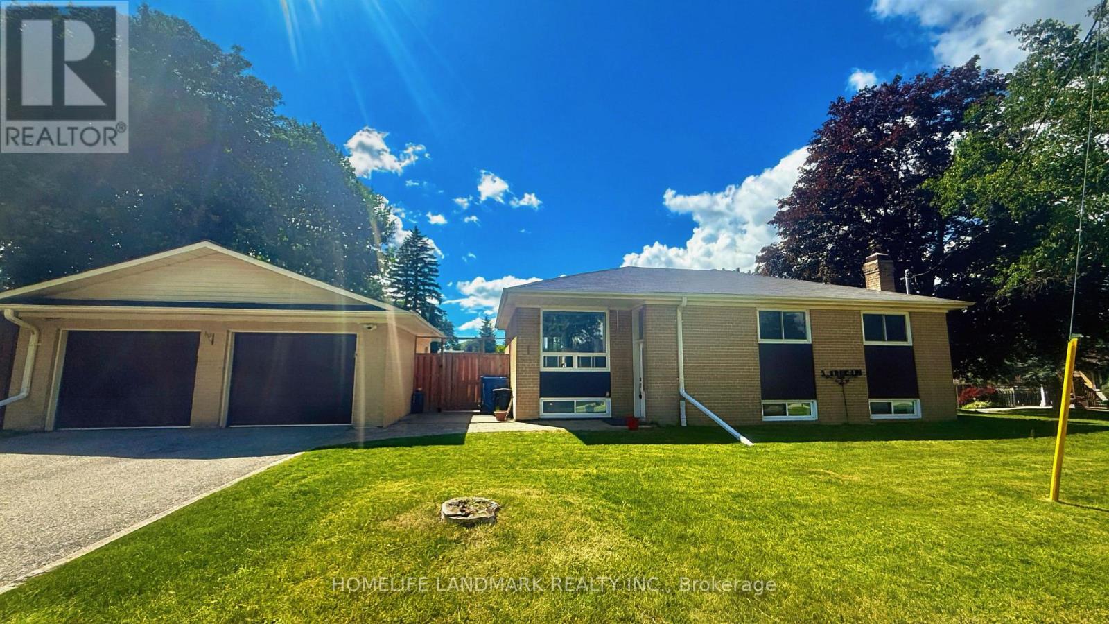 5 JOHNSON ROAD, Aurora, Ontario