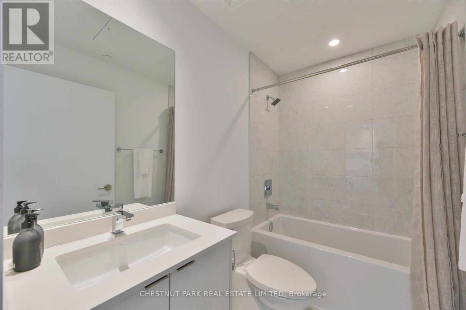 3908 - 1926 Lake Shore Boulevard W, Toronto, Ontario  M6S 1A1 - Photo 12 - W13481378