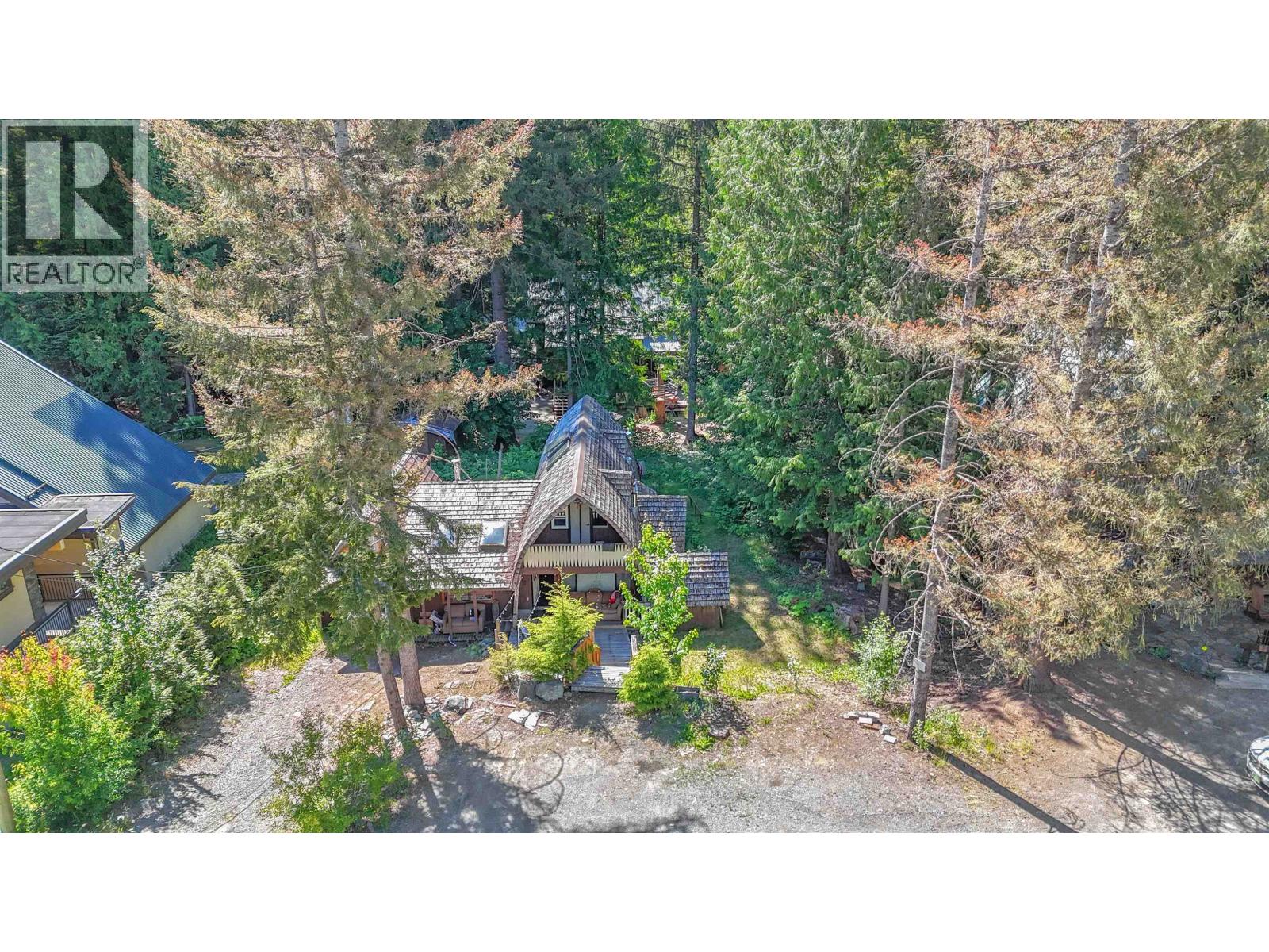8160 Alpine Way, Whistler, British Columbia  V8E 0G2 - Photo 2 - R3136581