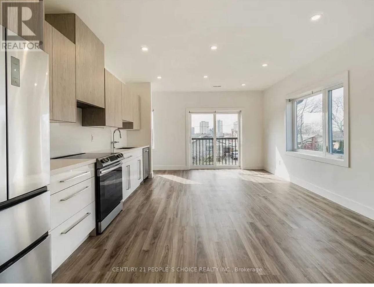 Upper Apartment - 54 Westhampton Drive, Toronto, Ontario  M9R 1X6 - Photo 2 - W13481932