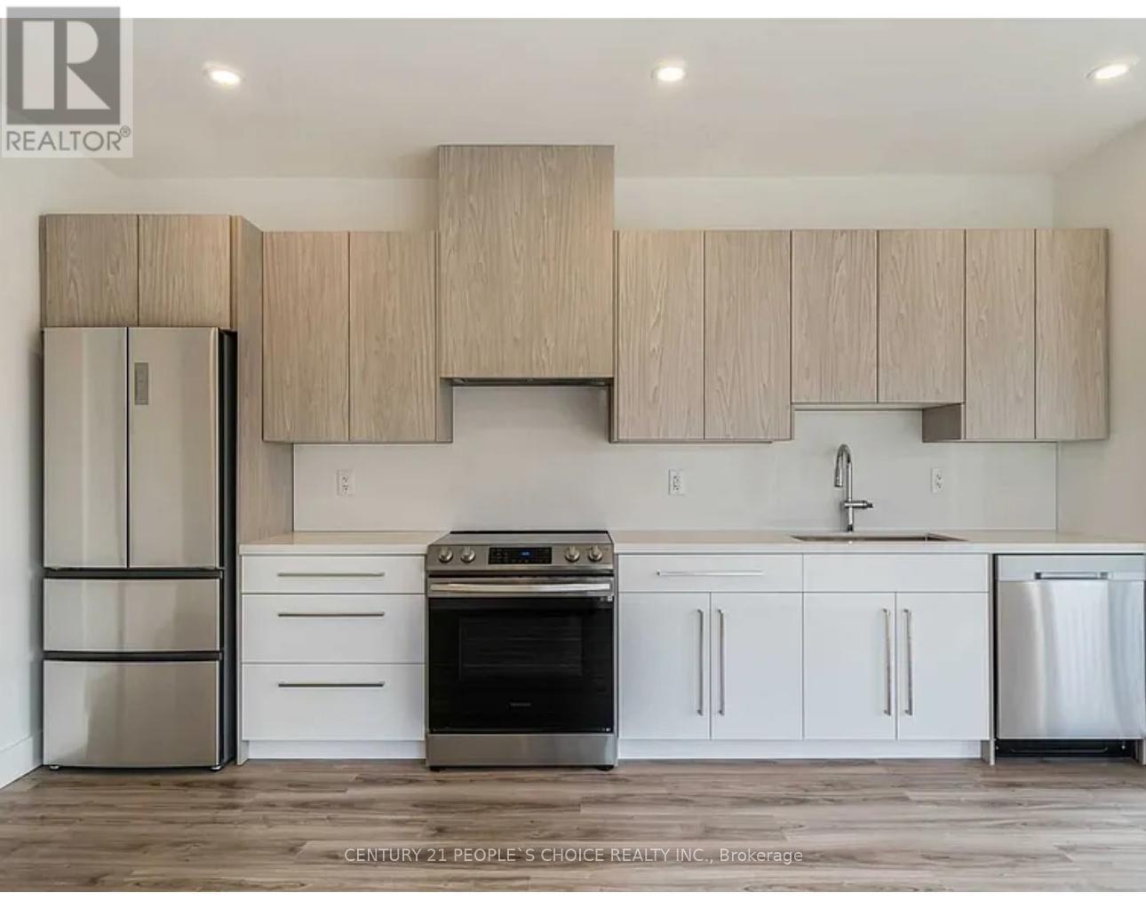 Upper Apartment - 54 Westhampton Drive, Toronto, Ontario  M9R 1X6 - Photo 4 - W13481932