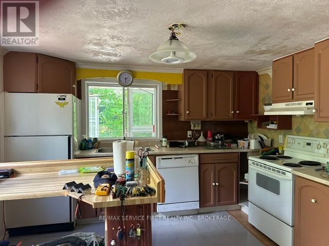 67 Osborne Street, Gananoque, Ontario  K7G 2N4 - Photo 6 - X13481954