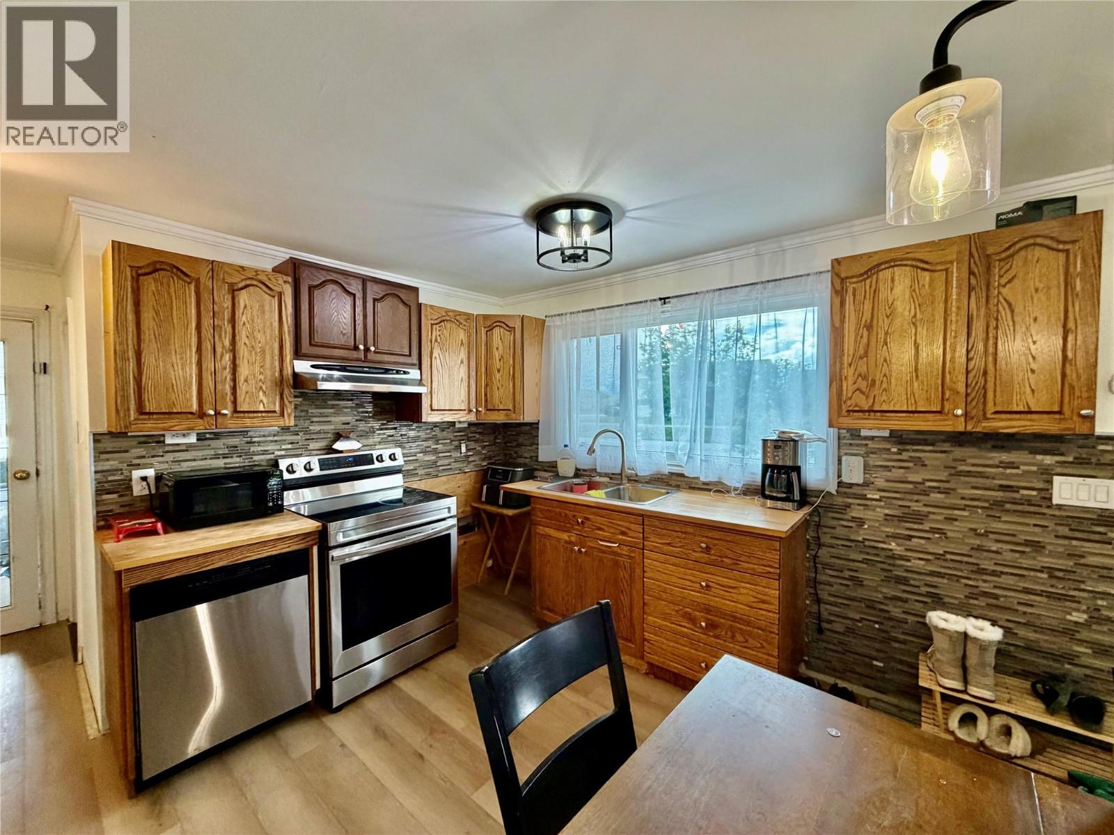 1604 116 Avenue, Dawson Creek, British Columbia  V1G 3G4 - Photo 4 - 10391705