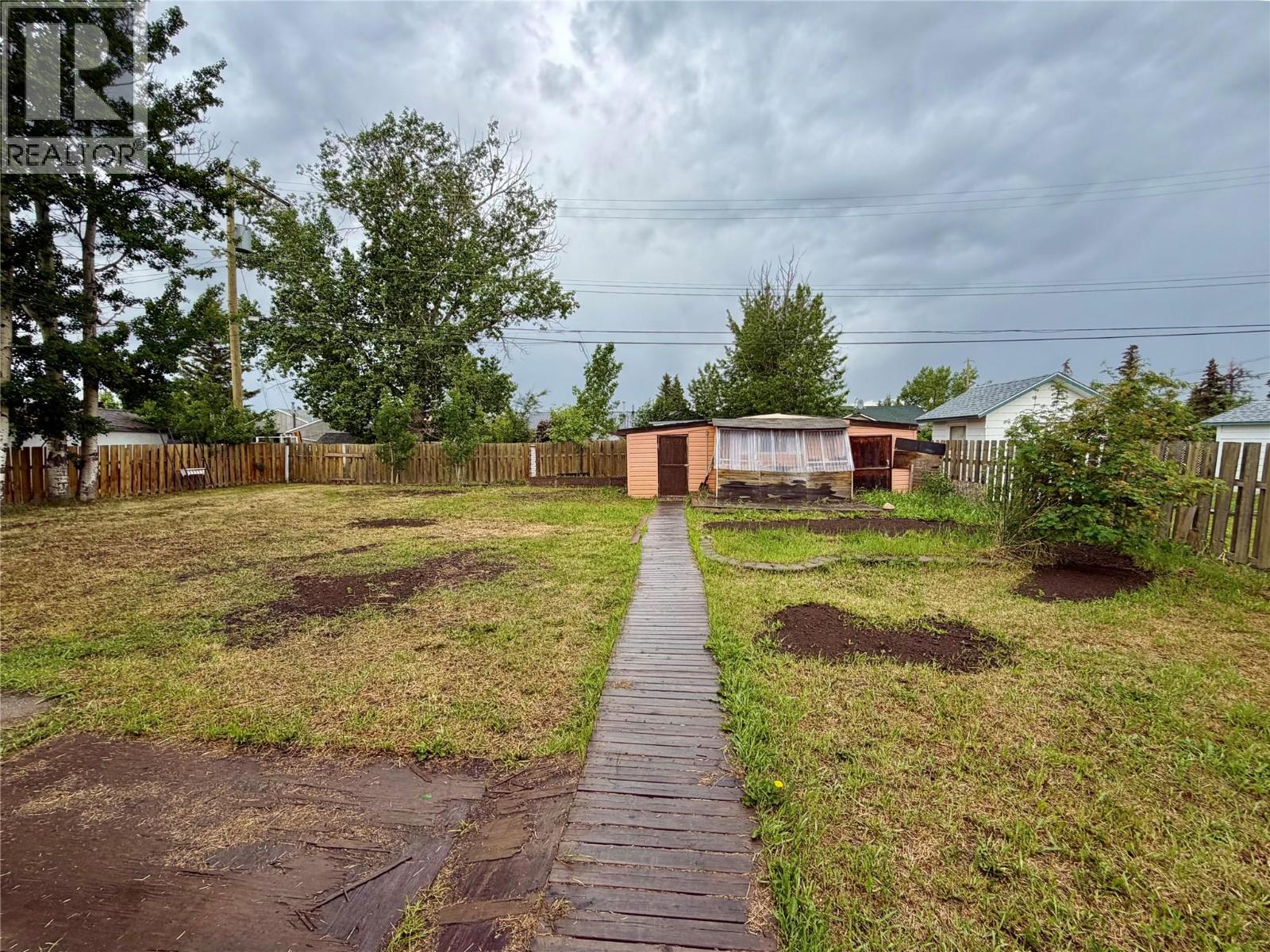 1604 116 Avenue, Dawson Creek, British Columbia  V1G 3G4 - Photo 12 - 10391705