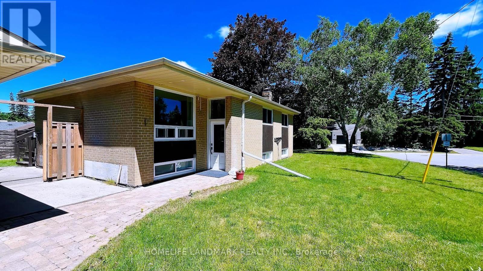 5 Johnson Road, Aurora, Ontario  L4G 2A1 - Photo 2 - N13481874