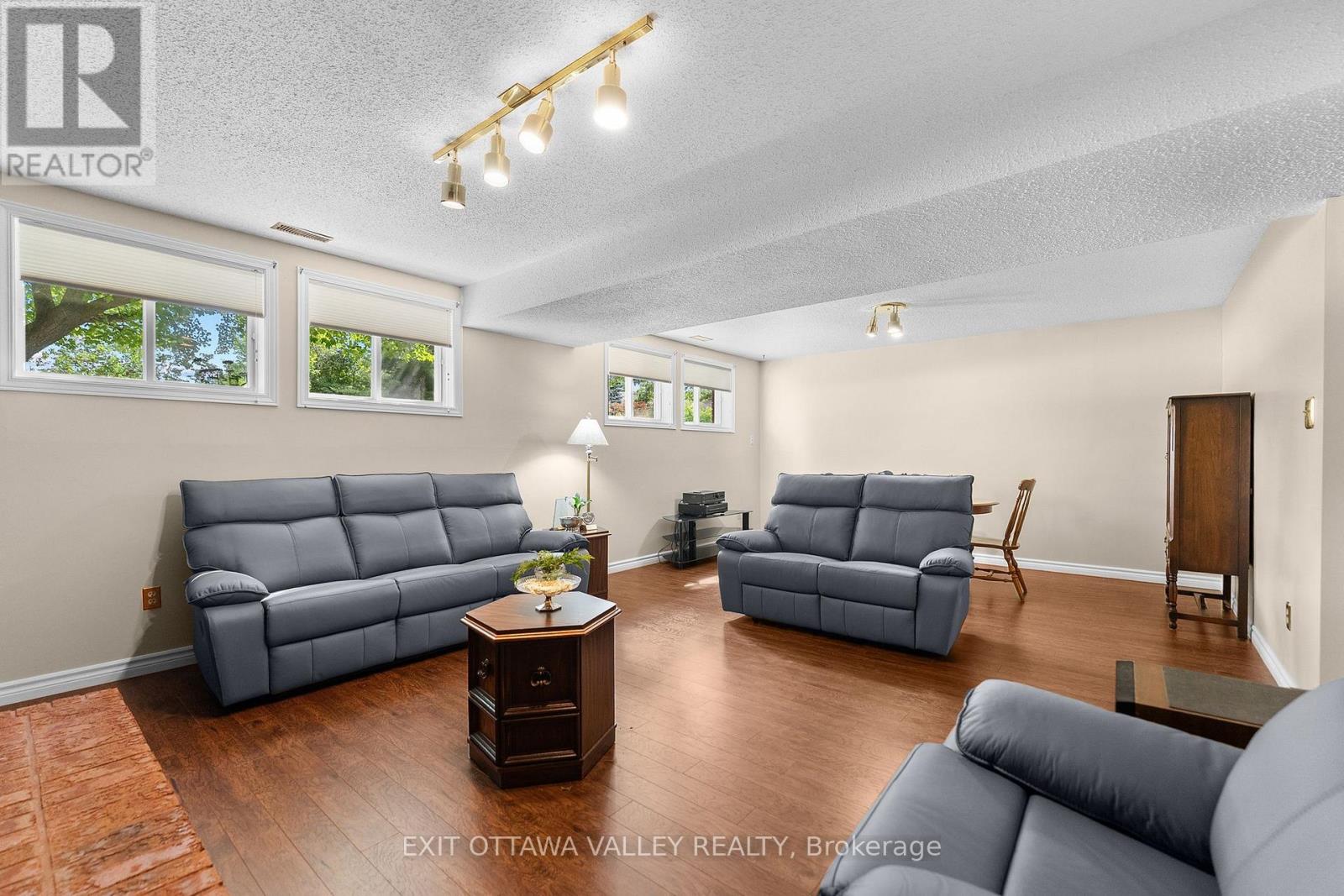 599 Hillside Avenue, Pembroke, Ontario K8A 8G4 - Photo 26 - X13481964