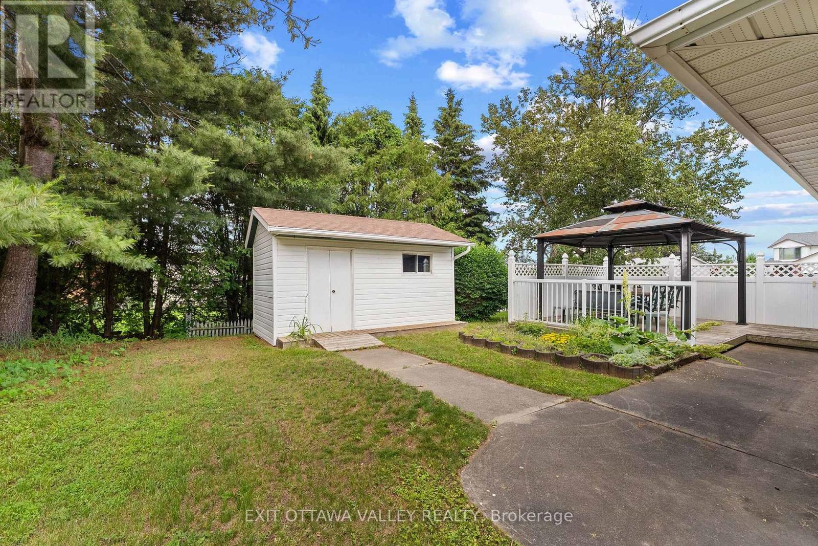 599 Hillside Avenue, Pembroke, Ontario K8A 8G4 - Photo 31 - X13481964