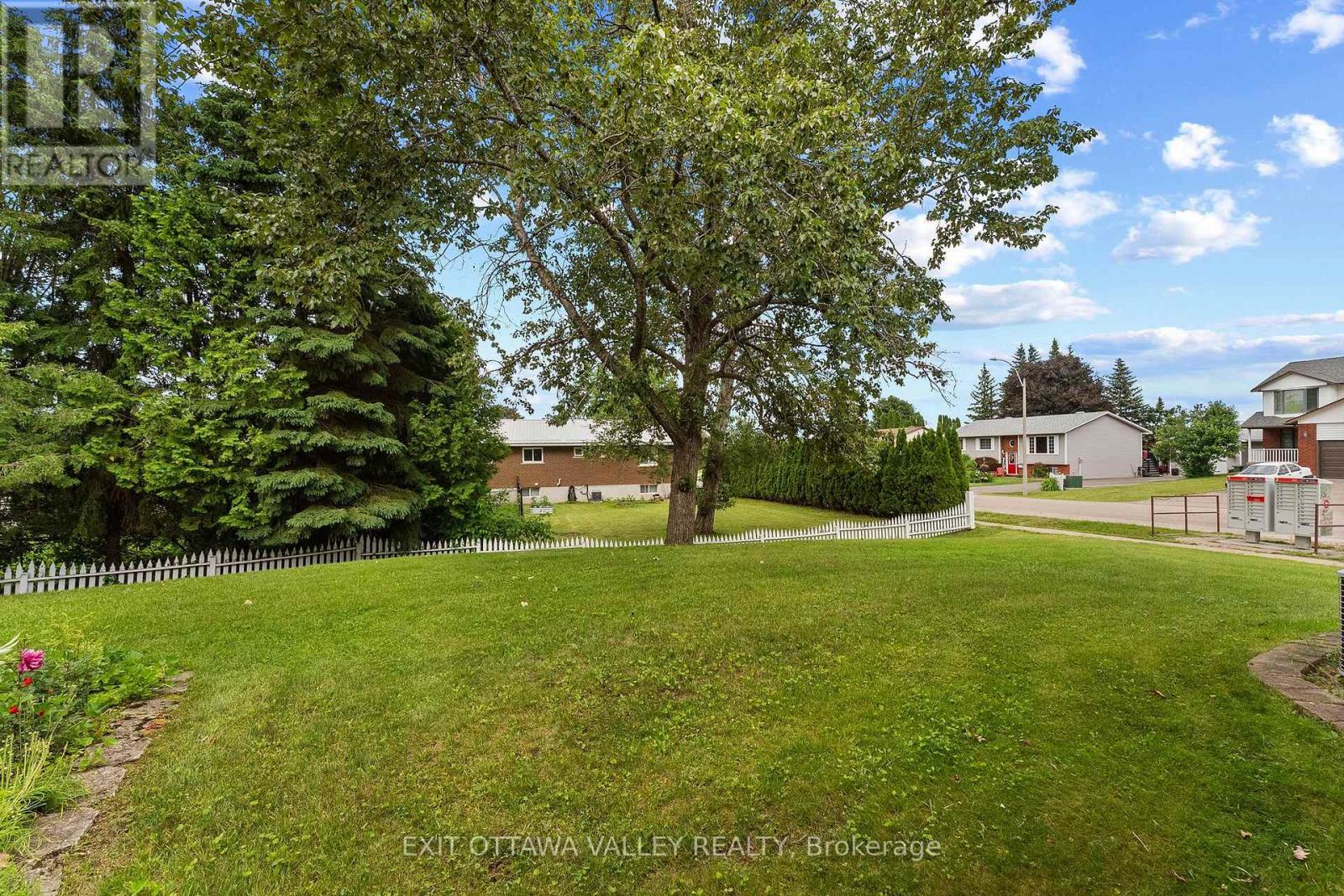 599 Hillside Avenue, Pembroke, Ontario K8A 8G4 - Photo 33 - X13481964